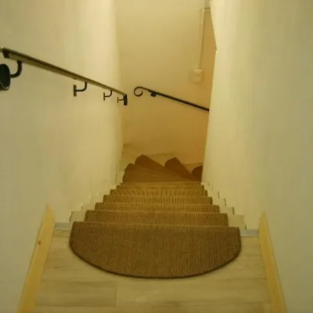 Dans Un Village Medieval Auzon